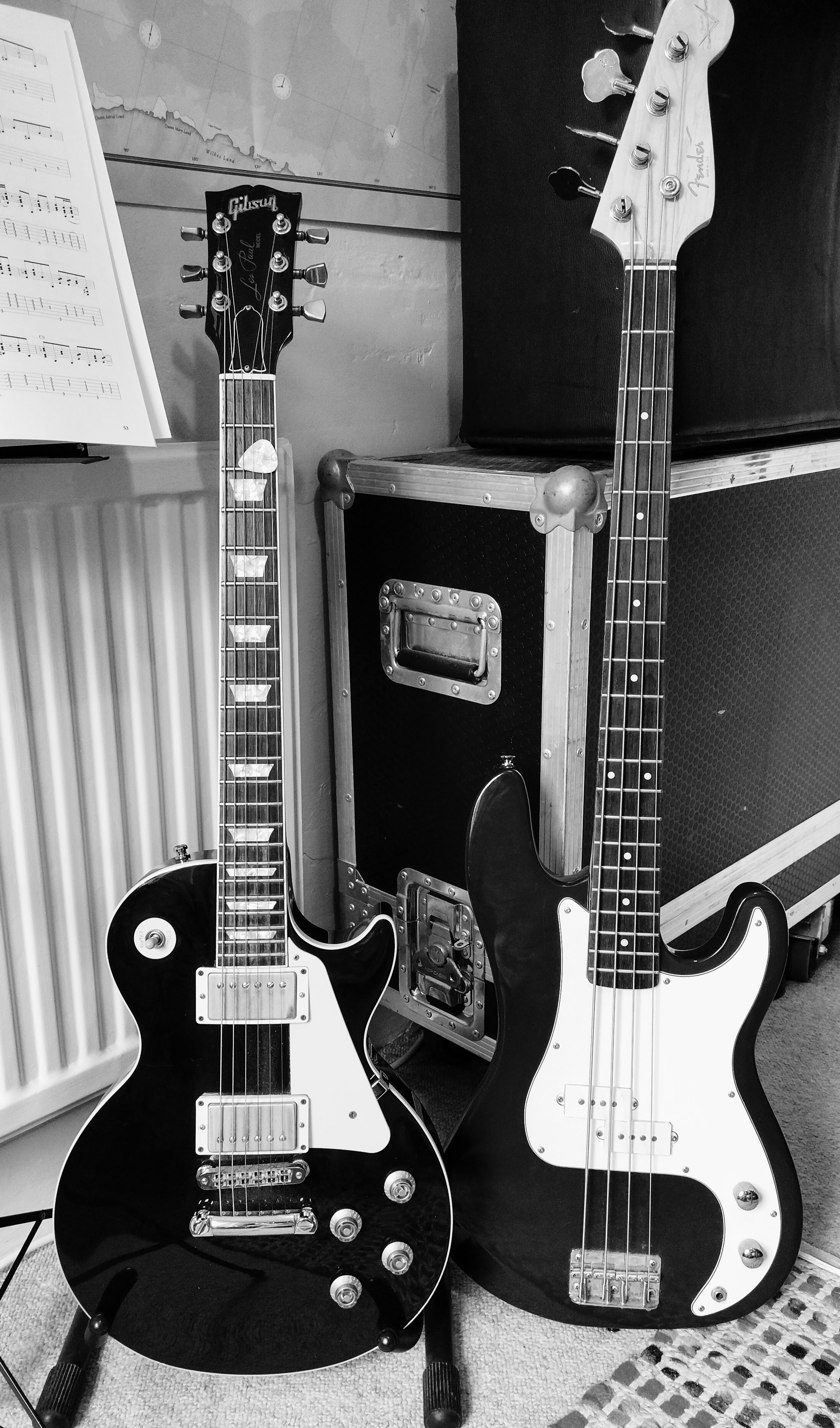 Guitar lessons and teacher in Corsham